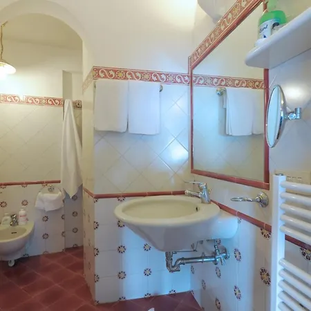 Sleeps 5 Air Con Wifi Praiano
