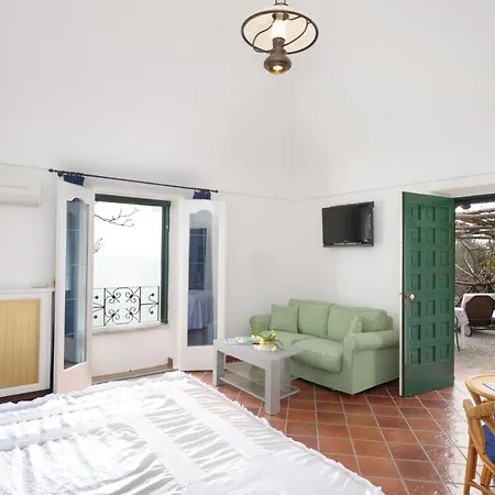 Sleeps 5 Air Con Wifi Praiano