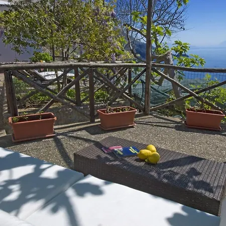 Sleeps 5 Air Con Wifi Holiday home
