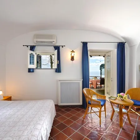 Sleeps 5 Air Con Wifi Holiday home *