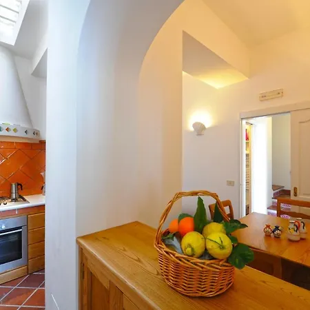 Sleeps 5 Air Con Wifi Praiano
